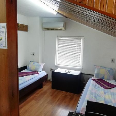 Guest Room Asparuh Troyan  Exterior photo